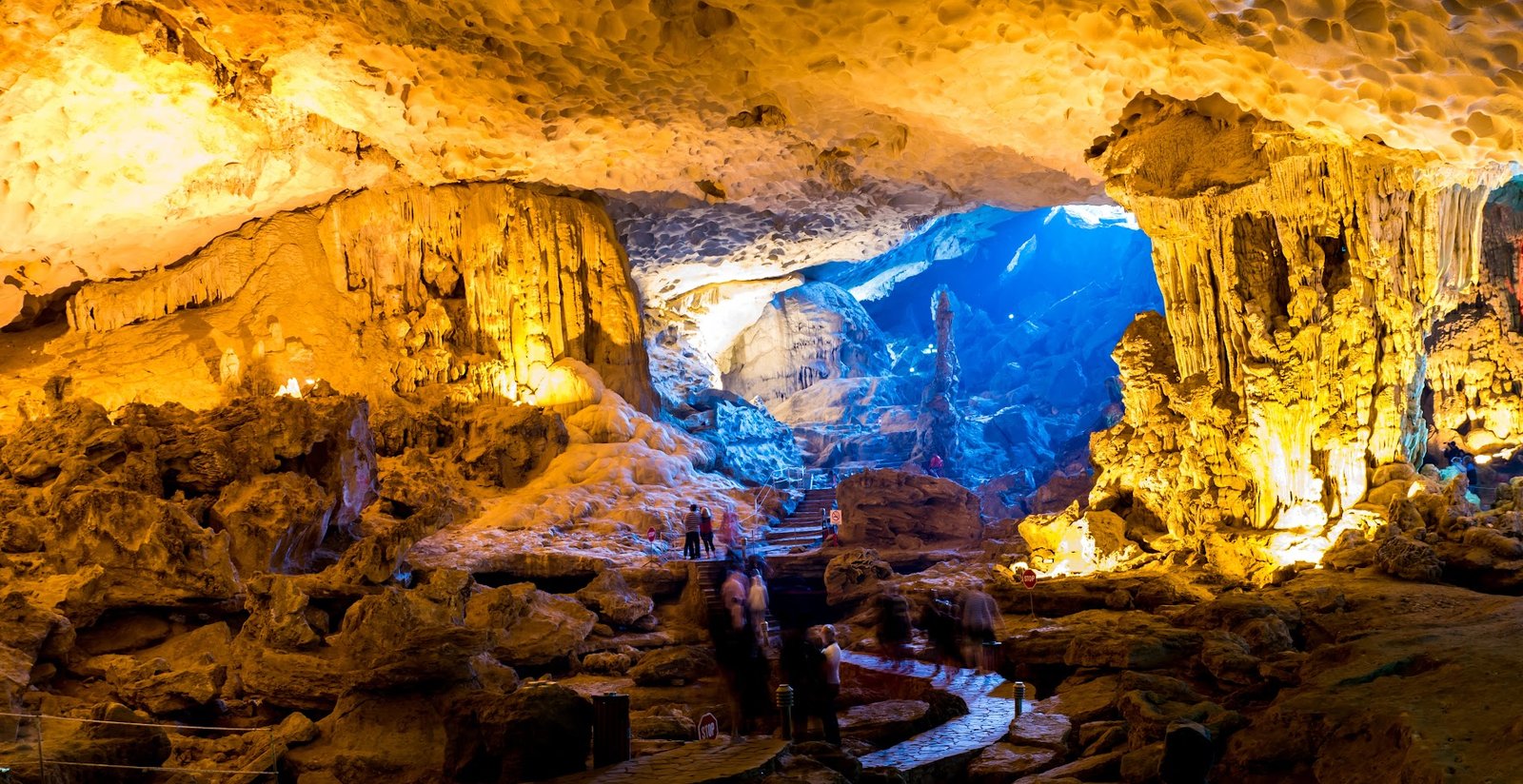 Sung Sot Cave in Halong Bay, Vietnam Sung Sot Cave in Halong Bay, Vietnam