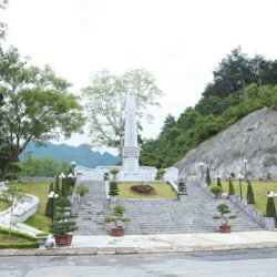 Khu di tích lịch sử Pác Bó